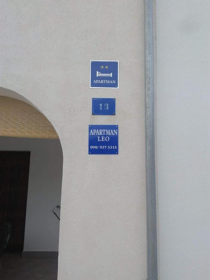 Leo Vir Exterior foto